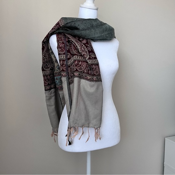 Amtal Pashmina Patterned Scarf/Wrap - Picture 2 of 4
